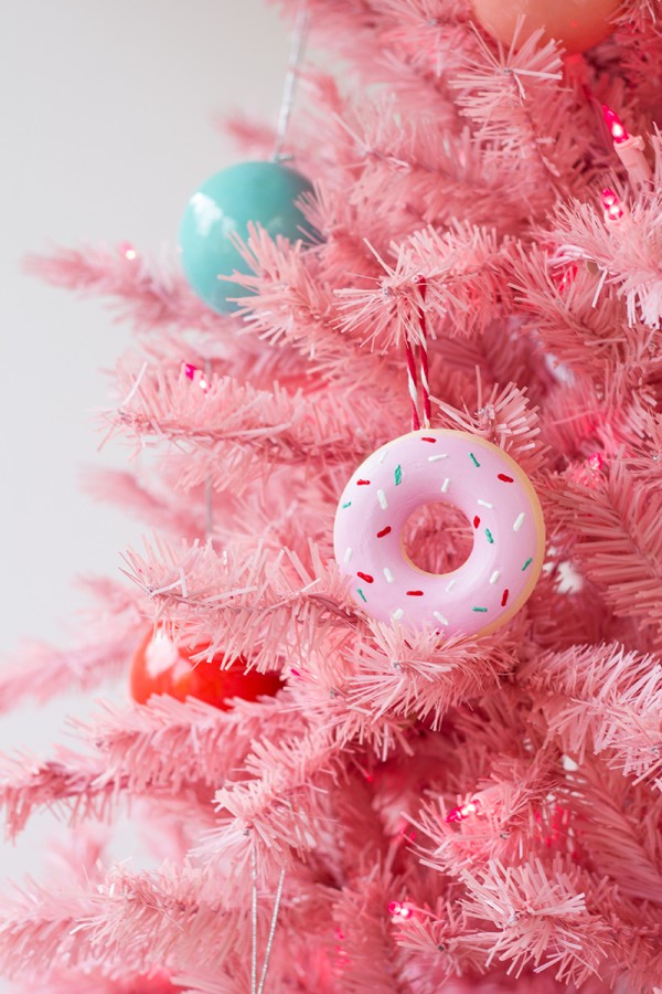 DIY-Donut-Ornaments3-600x900